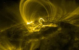 Петли на Солнце